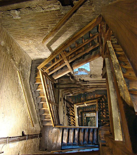 Le scale interne della Torre degli Asinelli